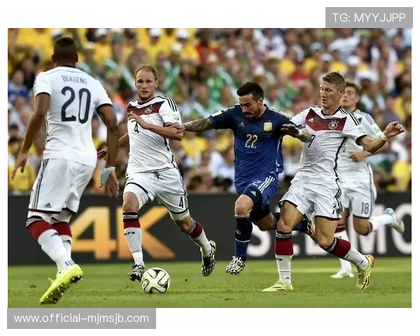 德国队夺冠背后教练团队的战术创新与团队管理经验